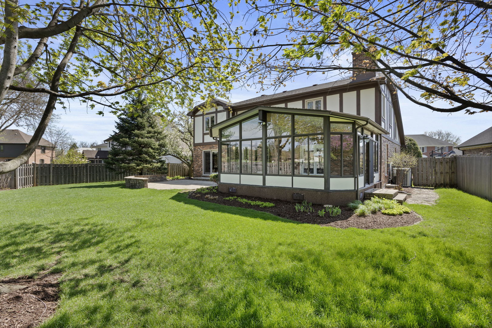 2S534 Danbury Drive Glen Ellyn IL 60137