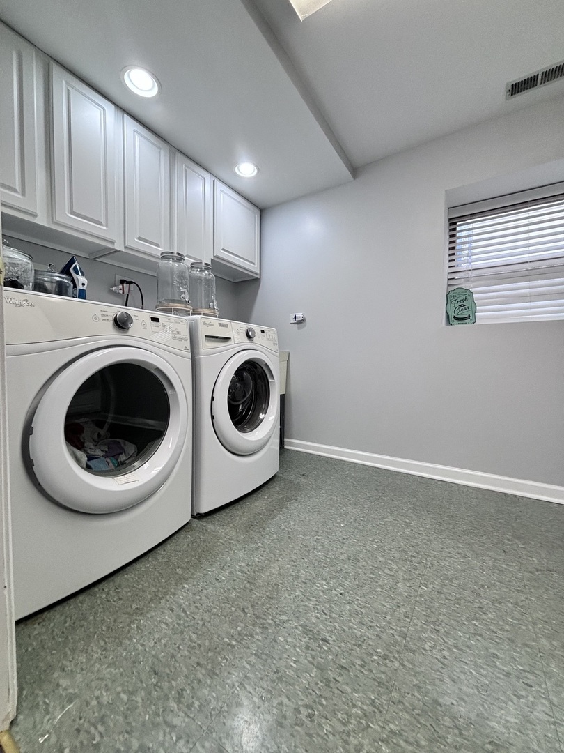 5247 South Neva Avenue Chicago IL 60638