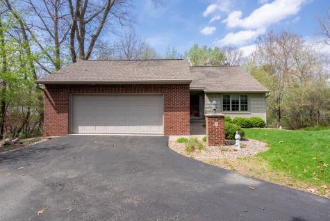 8 Briarwood Lane Rock Island IL 61201