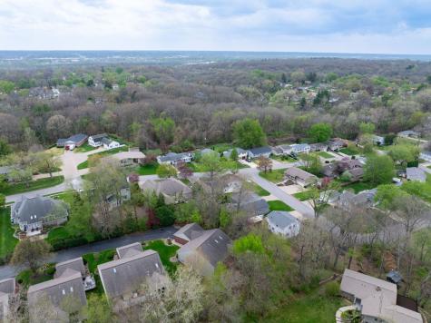 8 Briarwood Lane Rock Island IL 61201
