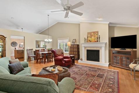 8 Briarwood Lane Rock Island IL 61201