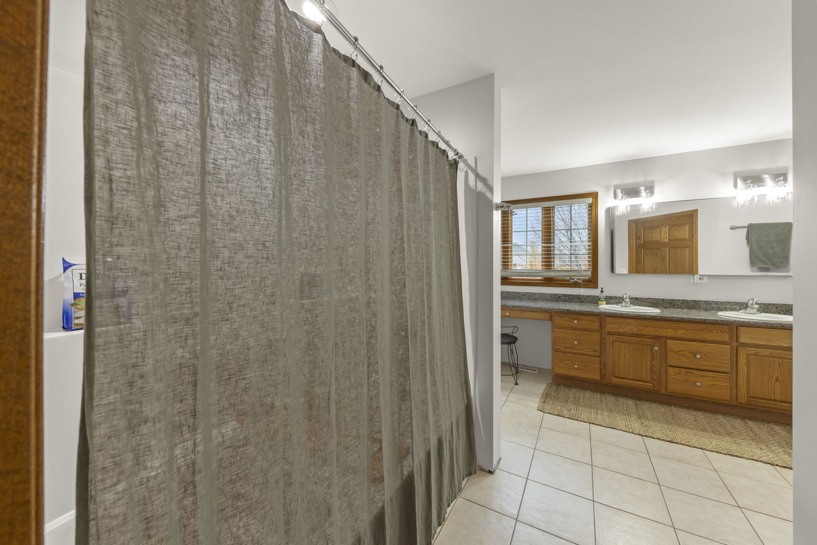 393 East 16th Place Lombard IL 60148