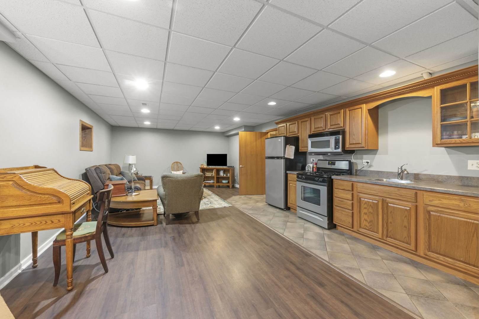 393 East 16th Place Lombard IL 60148