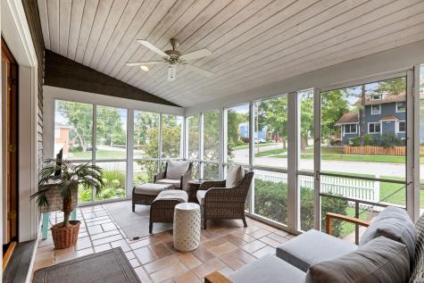 345 East Russell Street Barrington IL 60010