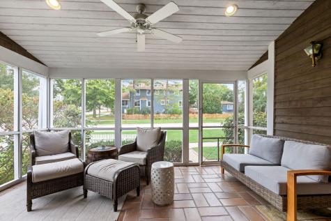 345 East Russell Street Barrington IL 60010