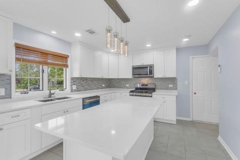 1609 Percy Lane Itasca IL 60143