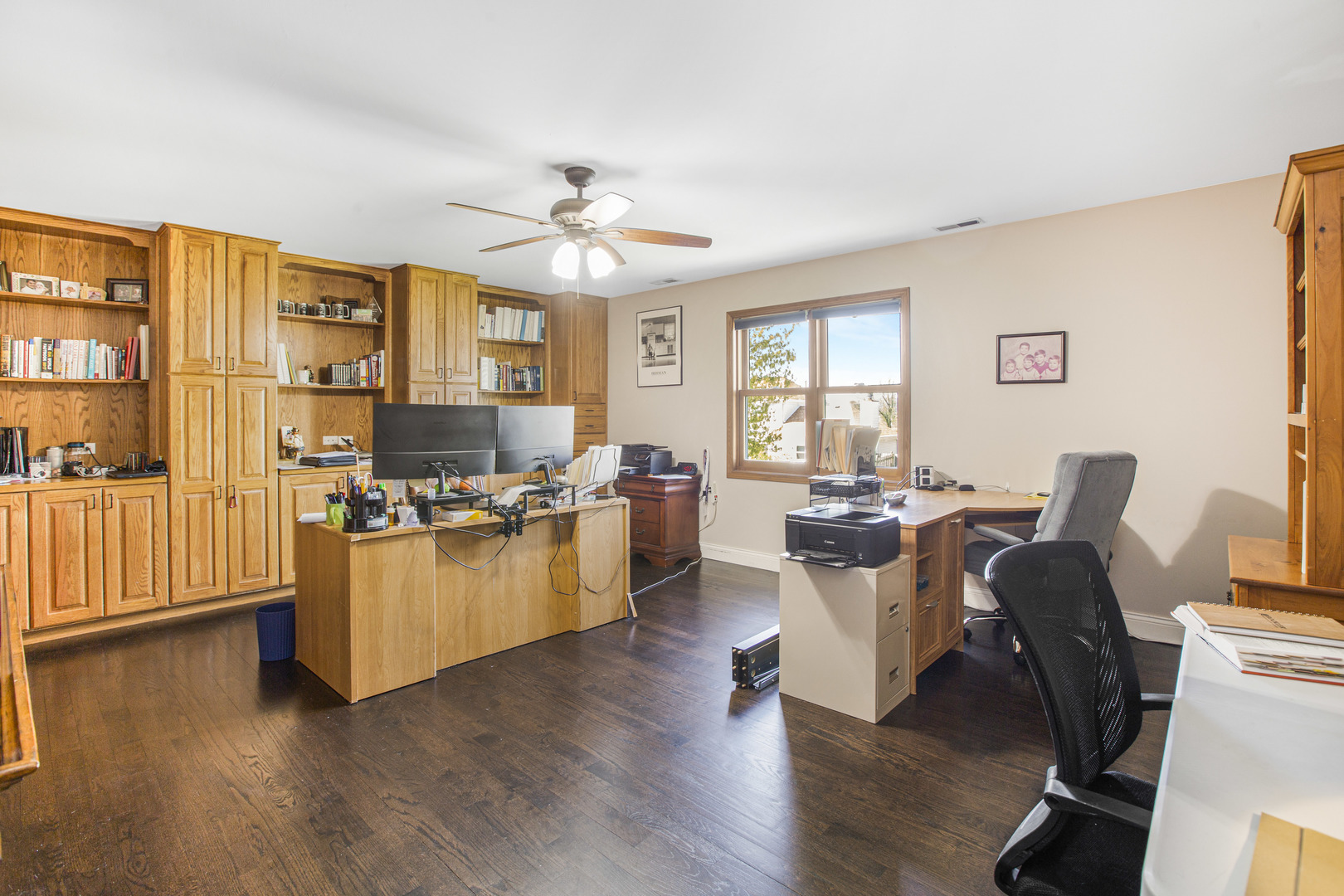 1300 Pembrook Circle Roselle IL 60172