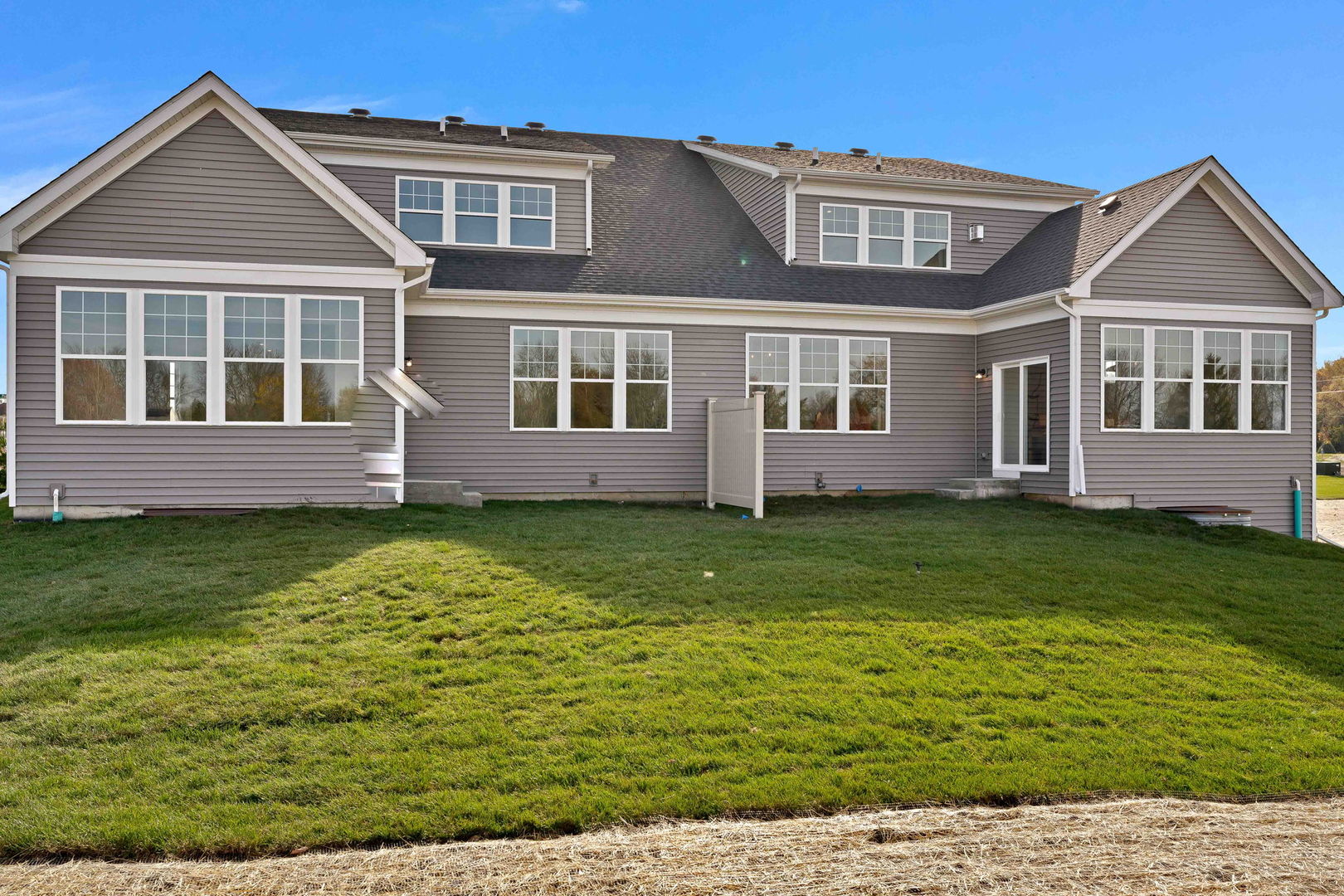 1421 Preserve Drive Carol Stream IL 60188