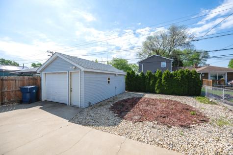 4429 West 87th Street Hometown IL 60456