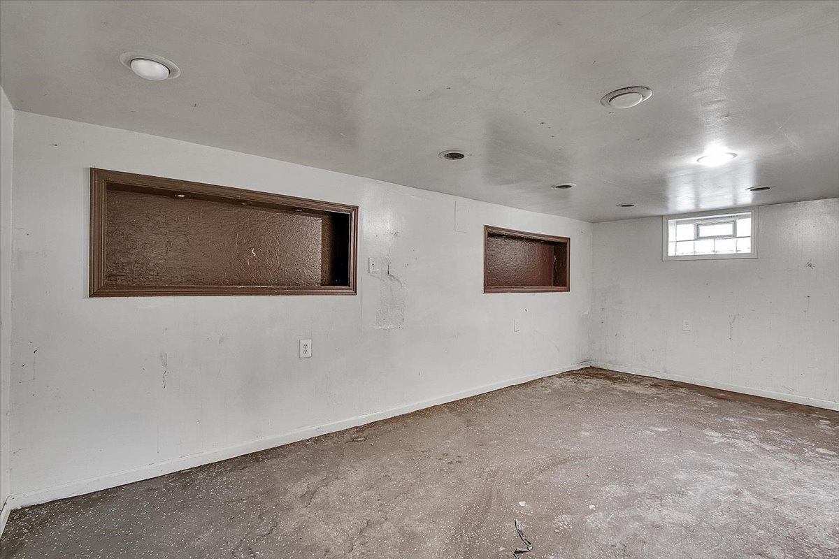 12908 South Wallace Street Chicago IL 60628
