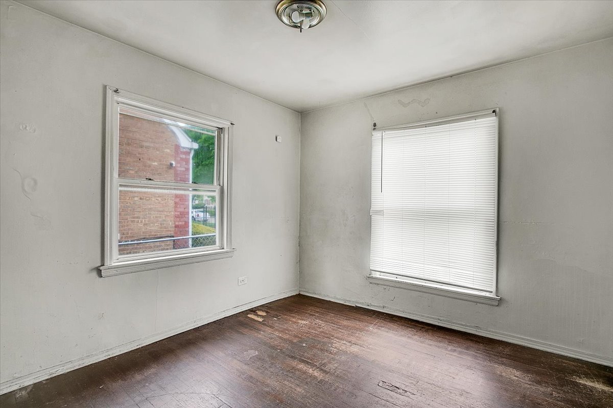 12908 South Wallace Street Chicago IL 60628