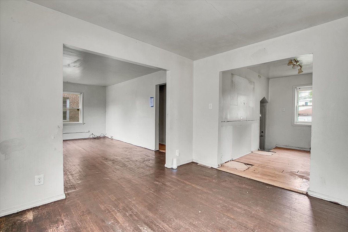 12908 South Wallace Street Chicago IL 60628