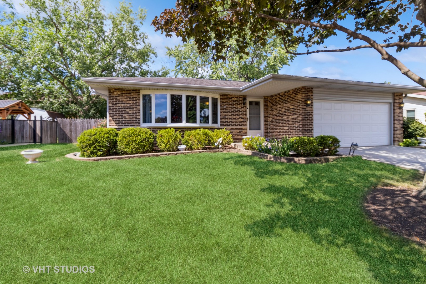 1942 Trail Ridge Street Arlington Heights IL 60004