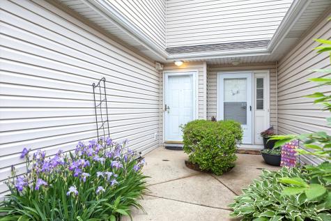 1673 Waterford Road North Aurora IL 60542