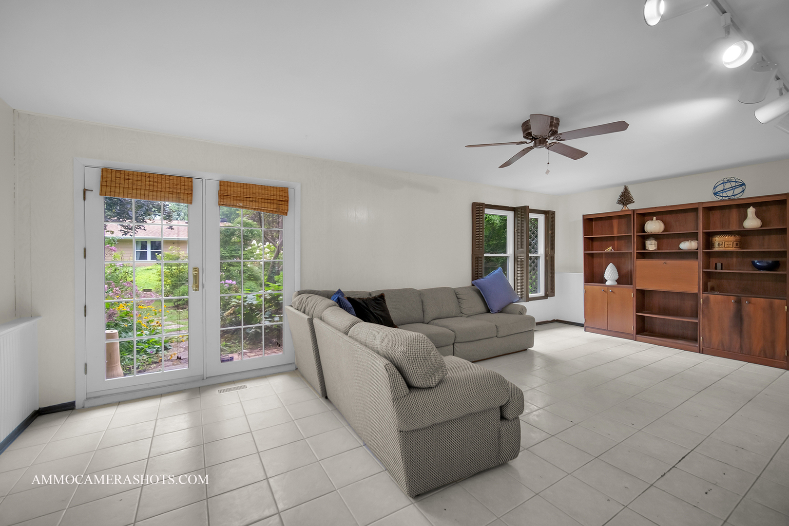 141 North Lancaster Drive Bolingbrook IL 60440