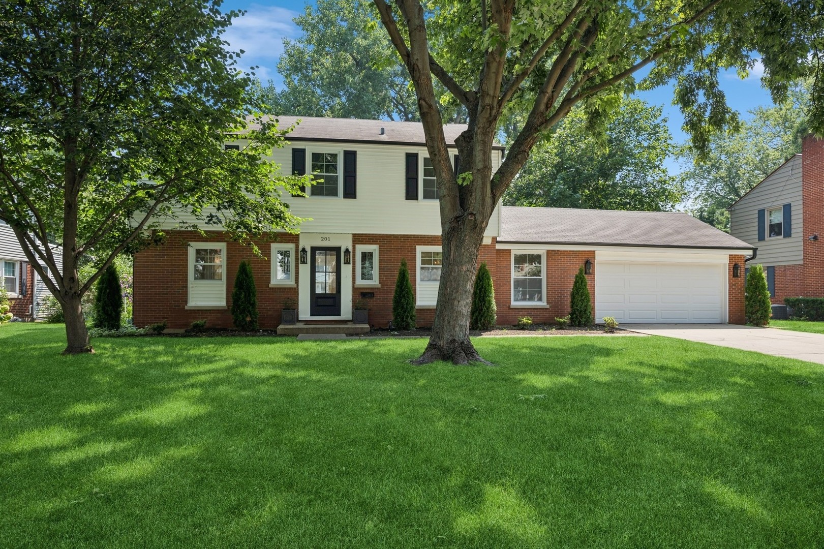 201 South Stratford Road Arlington Heights IL 60004