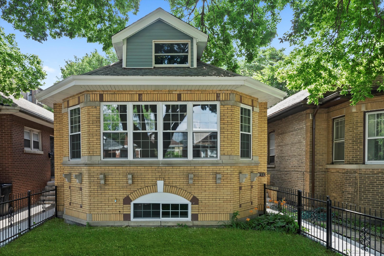 7711 South Honore Street Chicago IL 60620