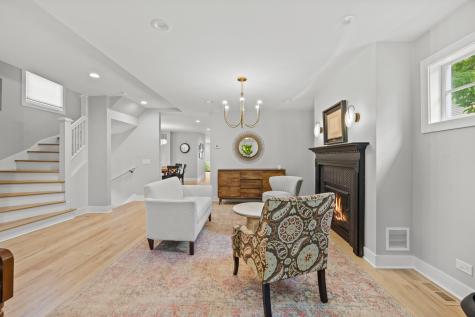 527 Woodbine Avenue Oak Park IL 60302