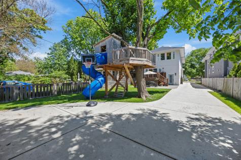 527 Woodbine Avenue Oak Park IL 60302