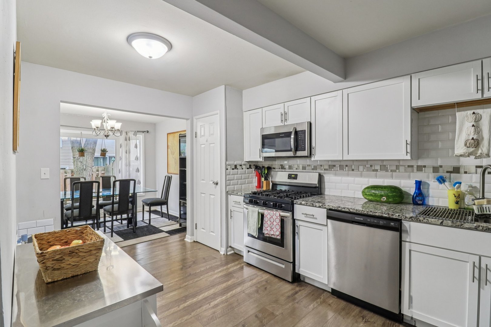 556 Leslie Lane Bolingbrook IL 60440