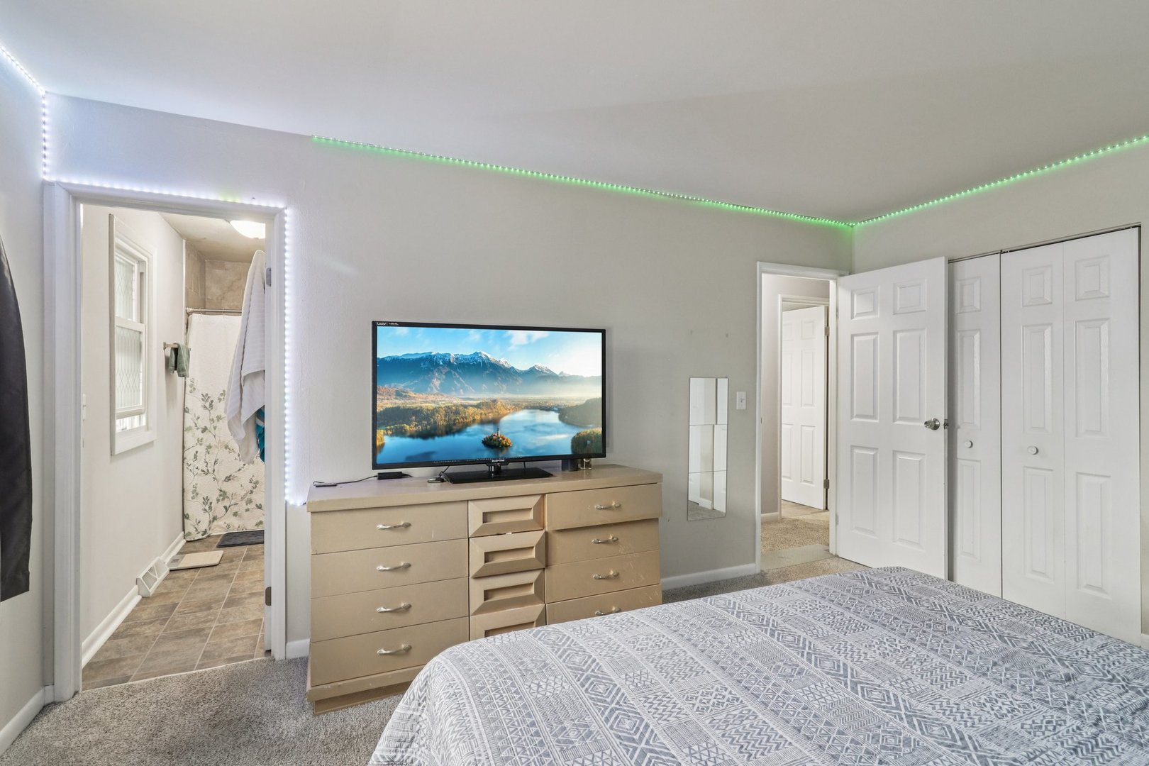 556 Leslie Lane Bolingbrook IL 60440