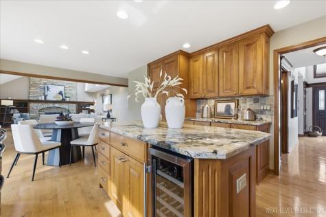 1872 Jahns Drive Wheaton IL 60189