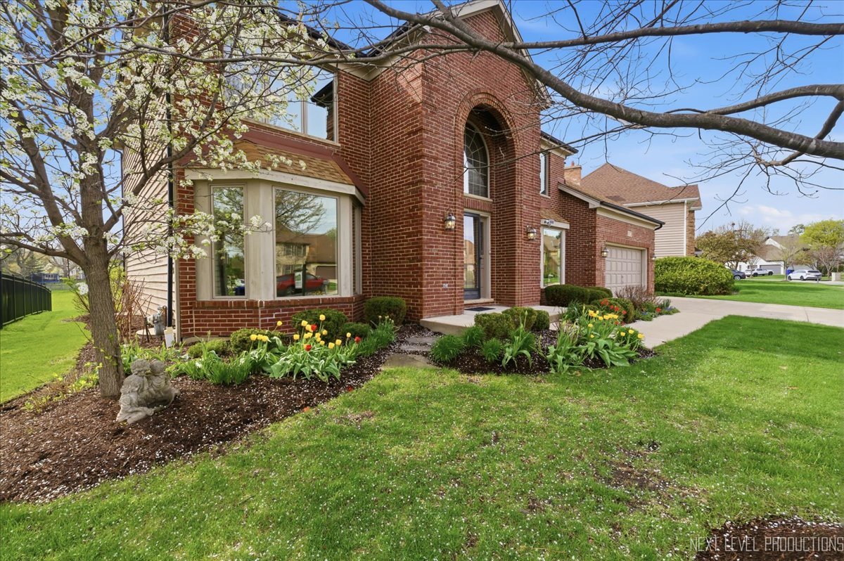1872 Jahns Drive Wheaton IL 60189