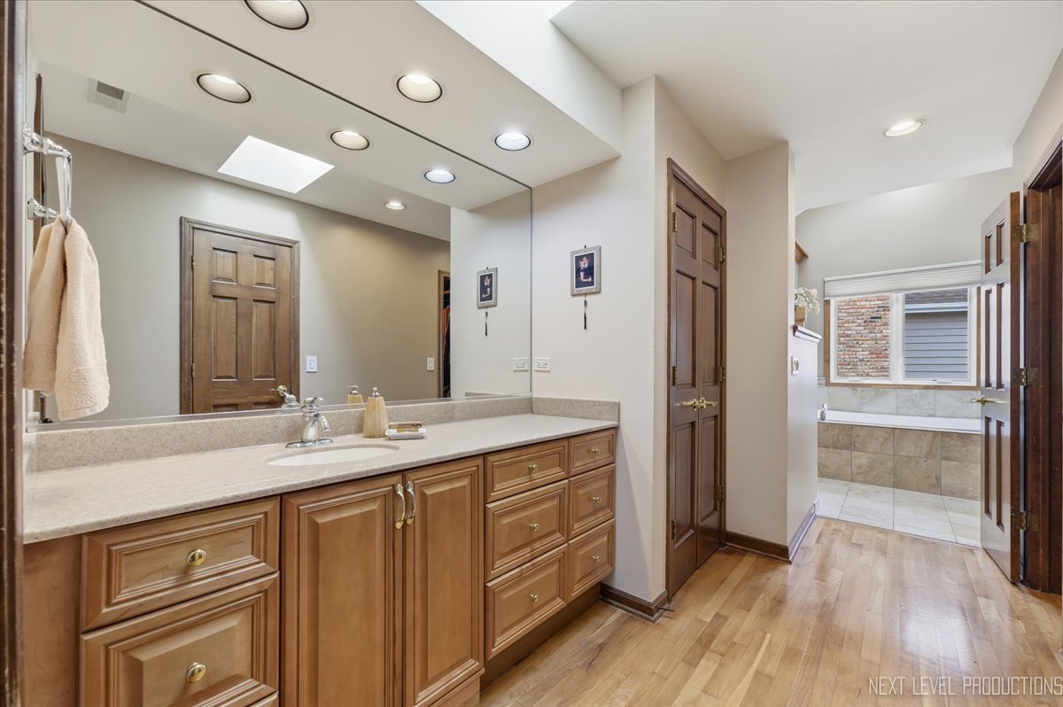 1872 Jahns Drive Wheaton IL 60189