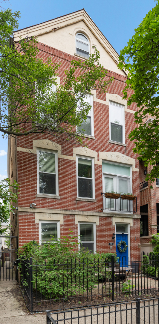 2626 North Wayne Avenue Chicago IL 60614