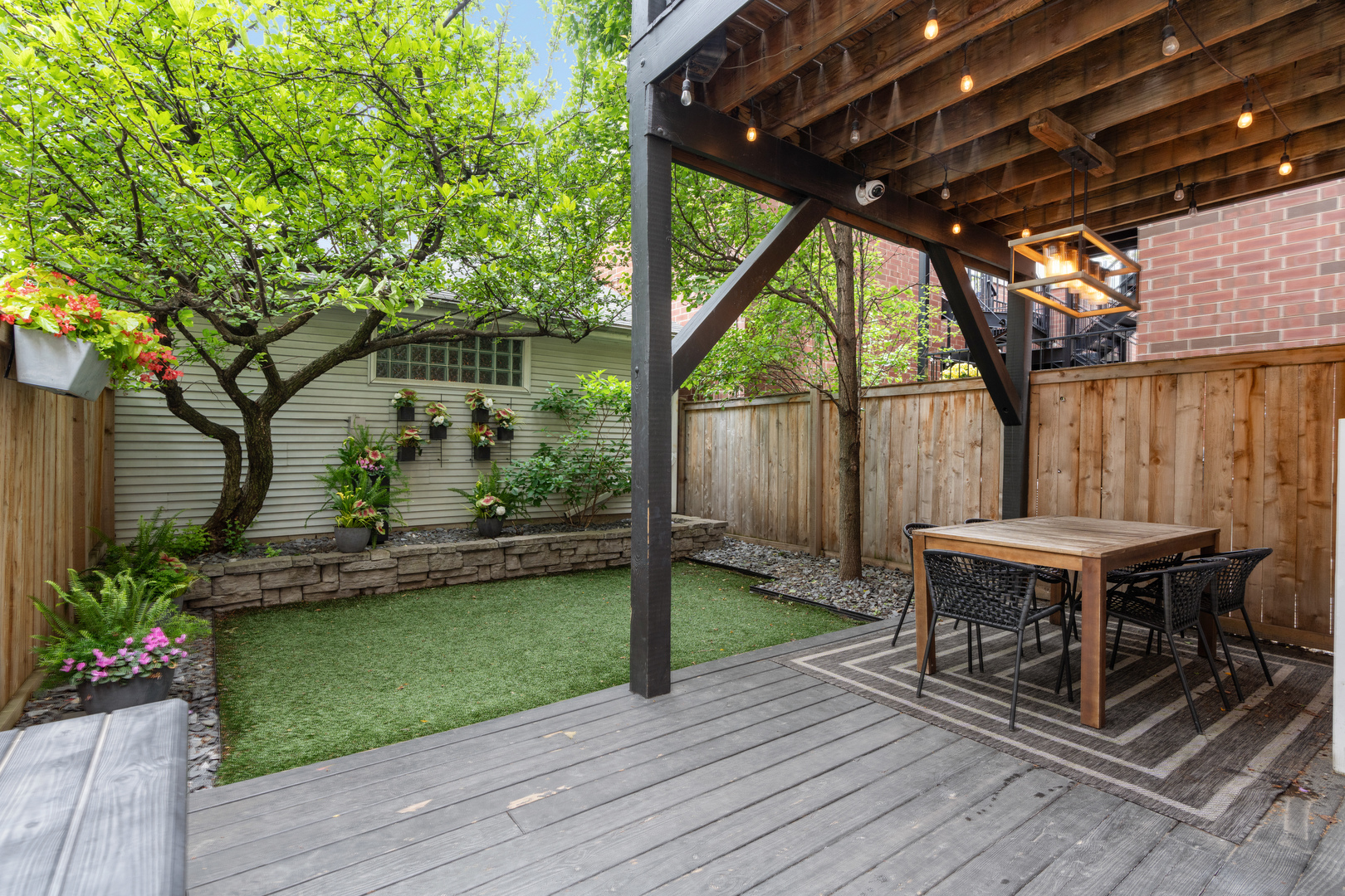 2626 North Wayne Avenue Chicago IL 60614