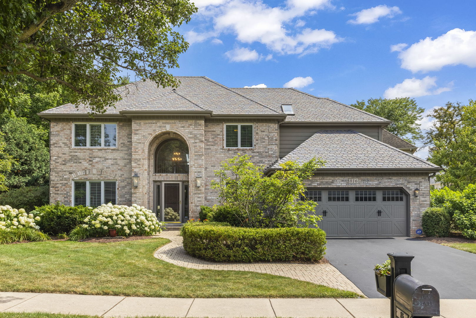 816 Spindletree Avenue Naperville IL 60565