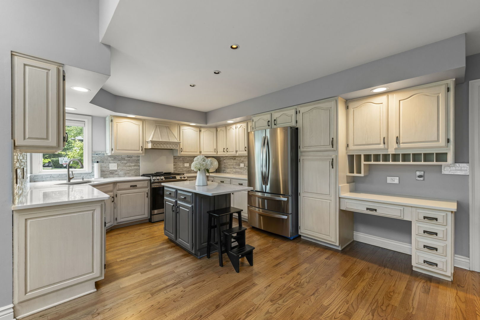 816 Spindletree Avenue Naperville IL 60565