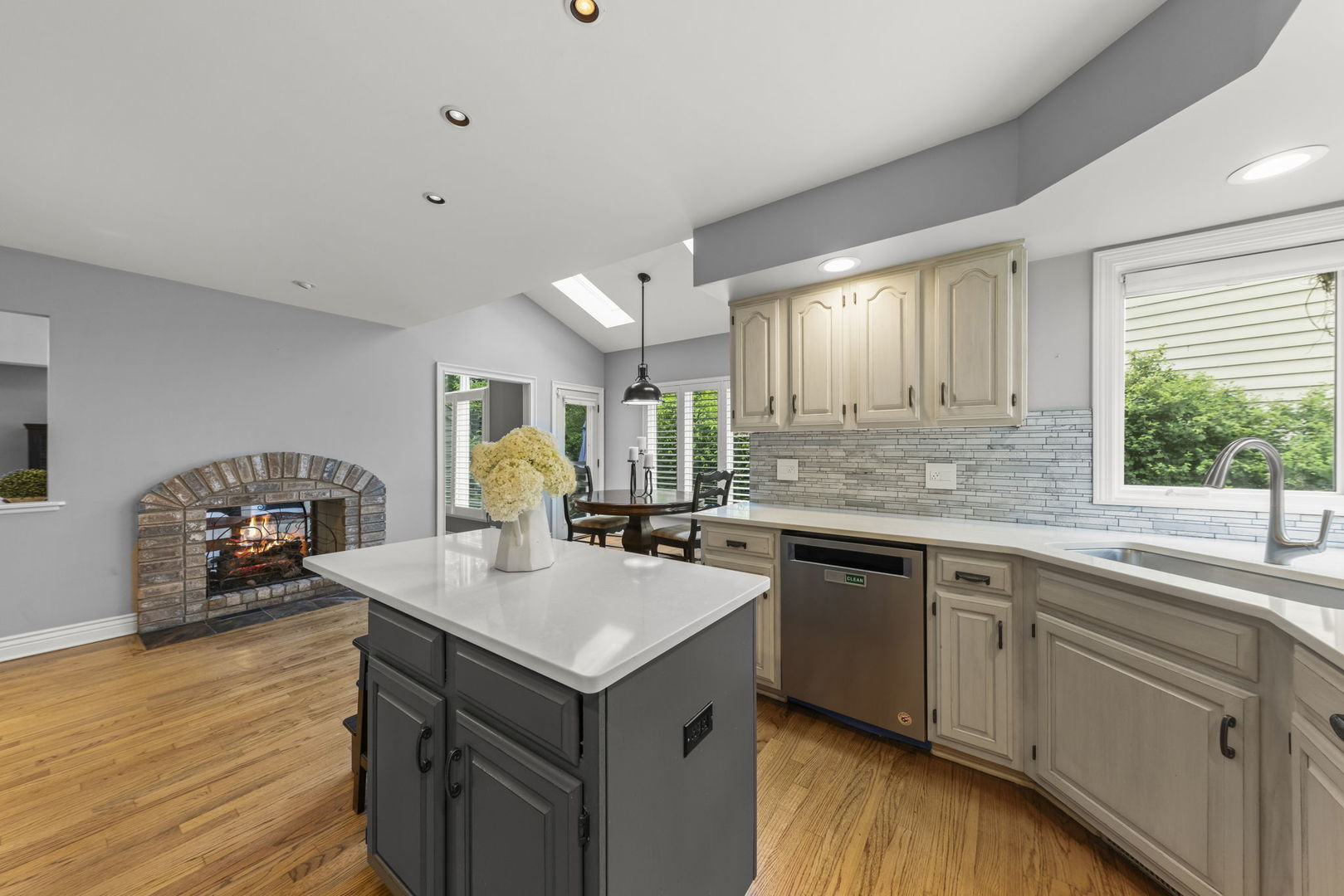 816 Spindletree Avenue Naperville IL 60565