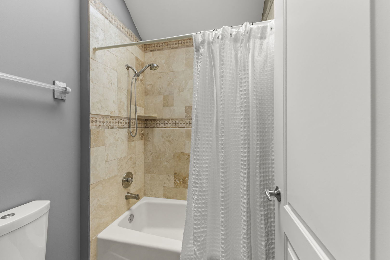 816 Spindletree Avenue Naperville IL 60565