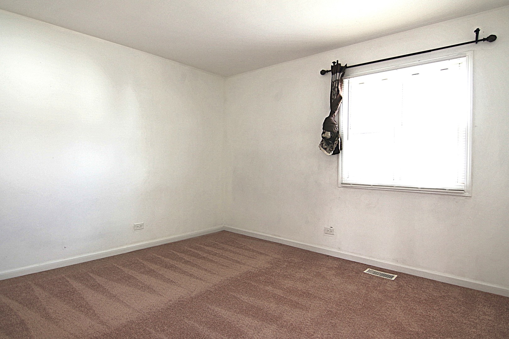 844 Tamms Lane Bolingbrook IL 60440