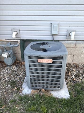 302 West Division Street Amboy IL 61310