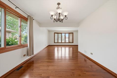 8424 168TH Street Tinley Park IL 60487