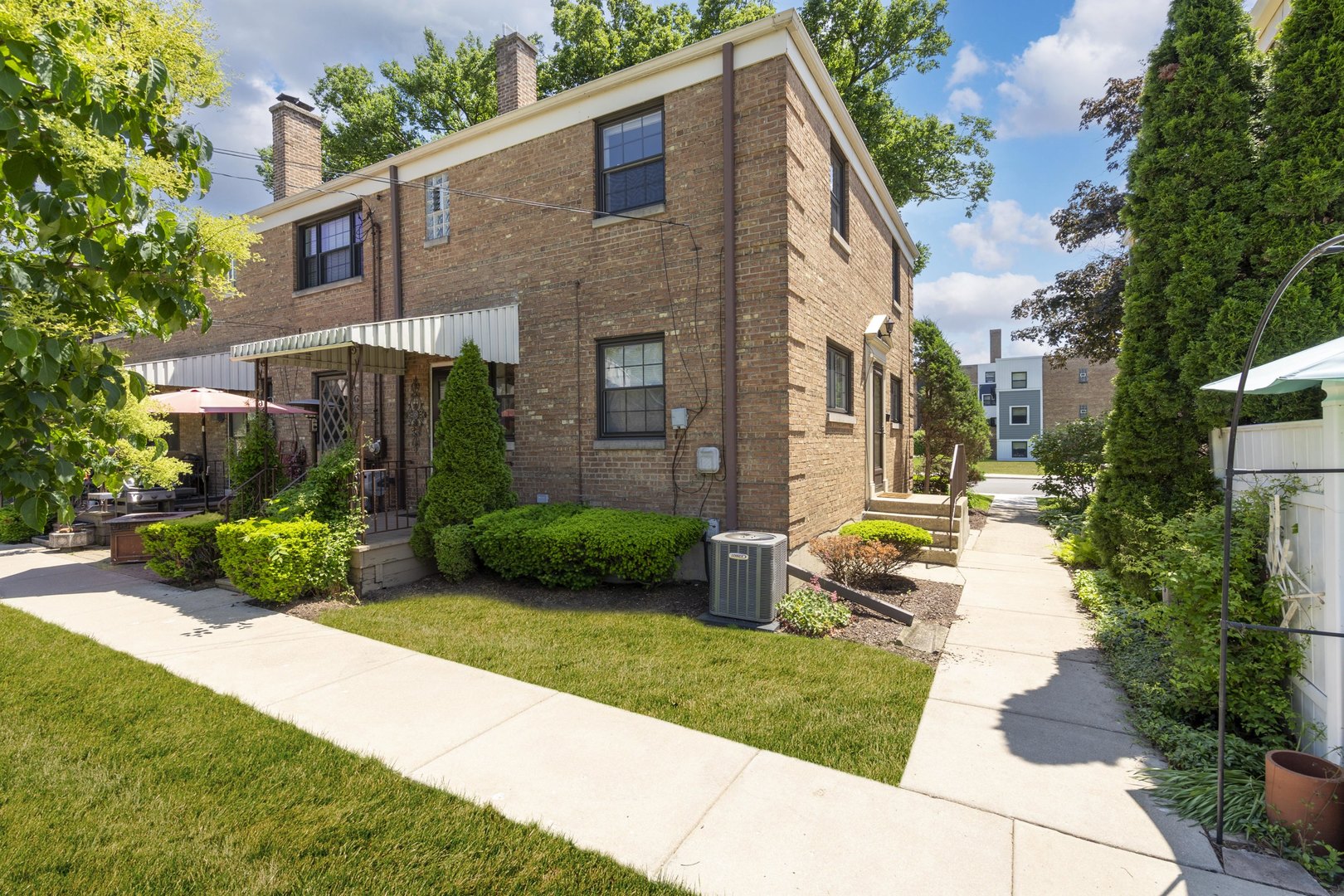 193 Fellows Court Elmhurst IL 60126