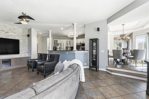 6N274 West Ridgewood Lane St. Charles IL 60175