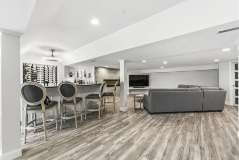 6N274 West Ridgewood Lane St. Charles IL 60175