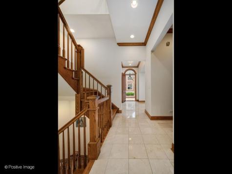 2664 North Hartland Court Chicago IL 60614