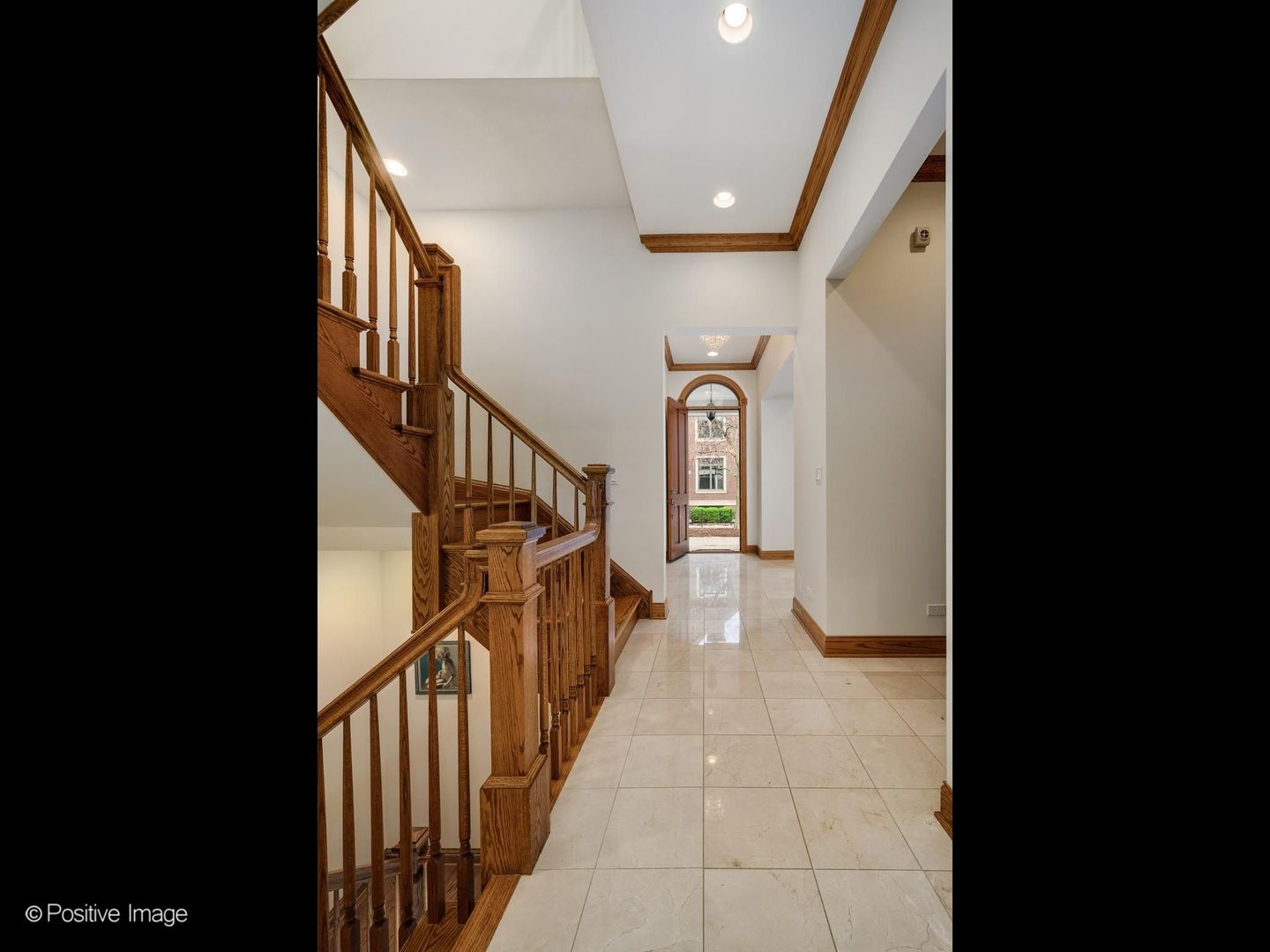 2664 North Hartland Court Chicago IL 60614
