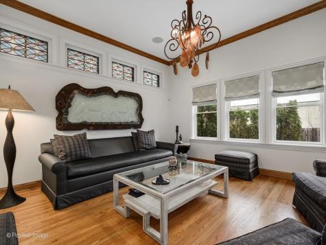 2664 North Hartland Court Chicago IL 60614
