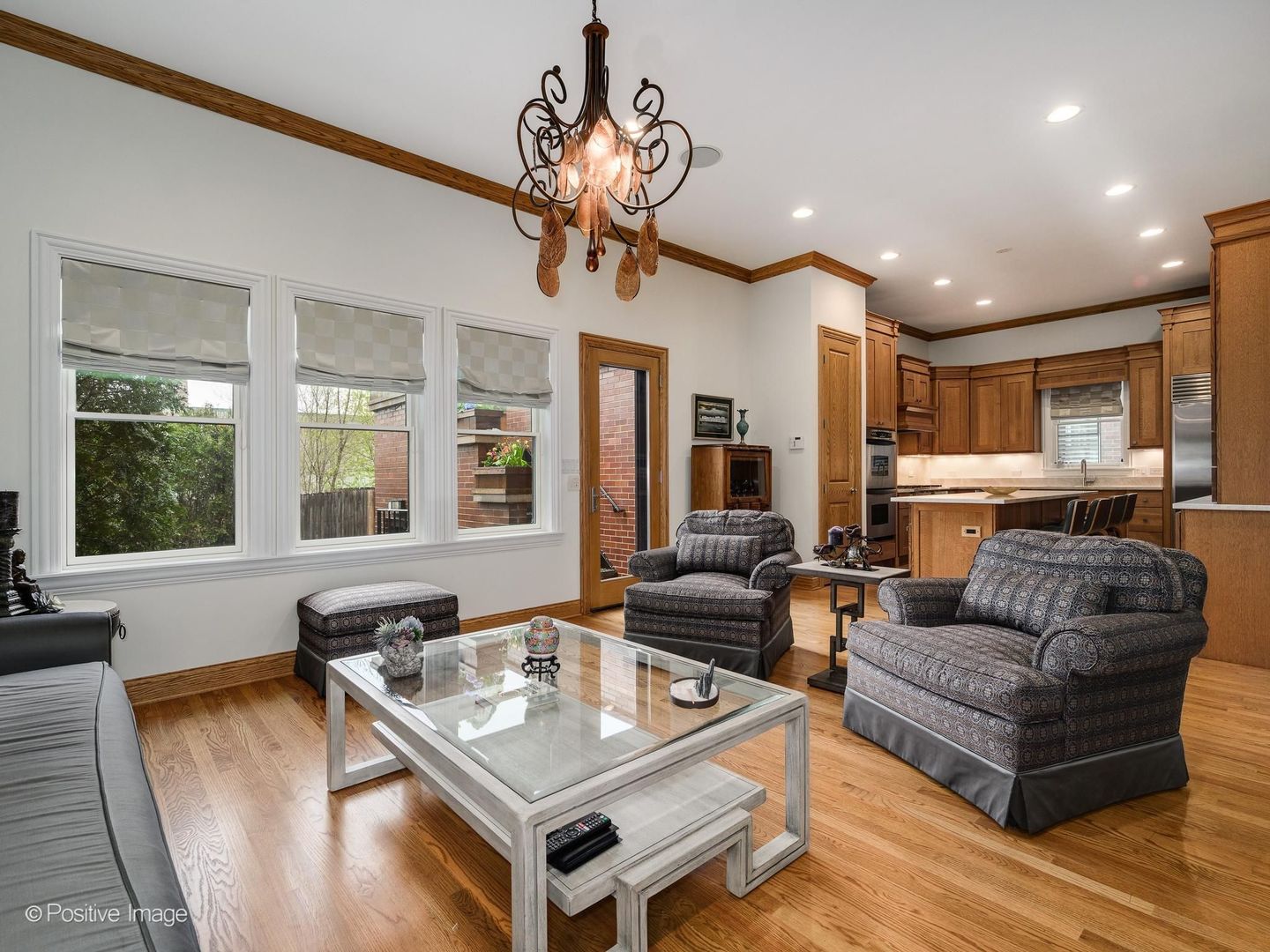 2664 North Hartland Court Chicago IL 60614