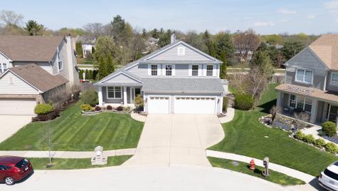 654 Easton Lane Elk Grove Village IL 60007