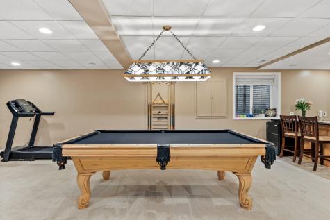 654 Easton Lane Elk Grove Village IL 60007