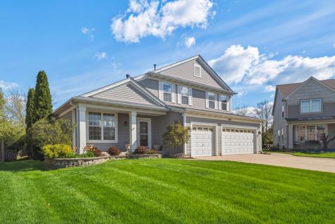 654 Easton Lane Elk Grove Village IL 60007