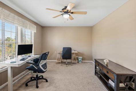 654 Easton Lane Elk Grove Village IL 60007
