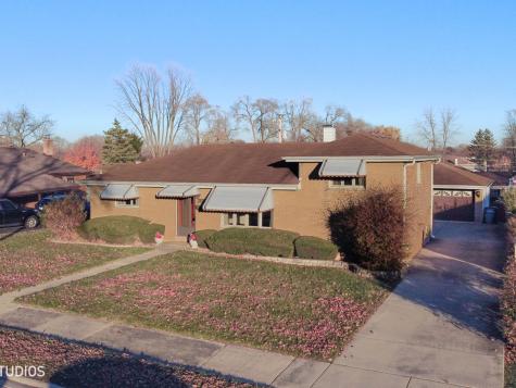 701 North Craig Place Addison IL 60101