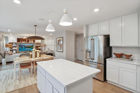 136 Piper Glen Avenue Oswego IL 60543